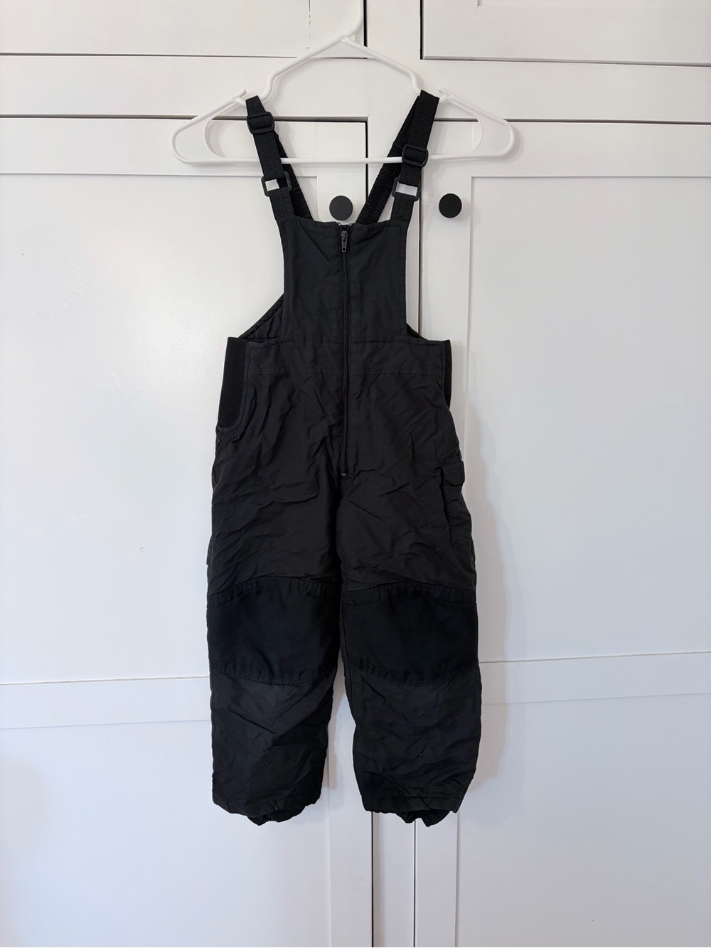 Kid’s Vintage Circo Black Sky Snowsuit Size 5T